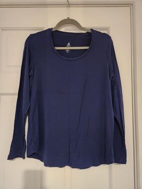 kindred bravely nursing top